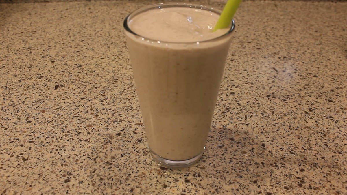 Banana Walnut Smoothie