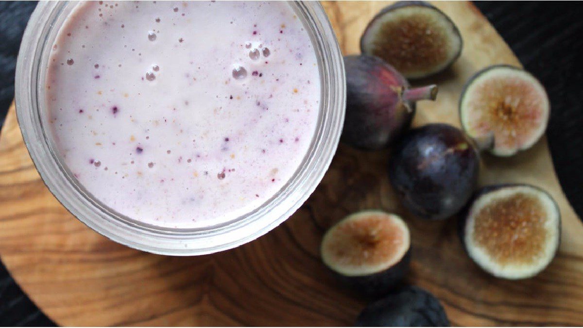 Fig Smoothie with Yogurt