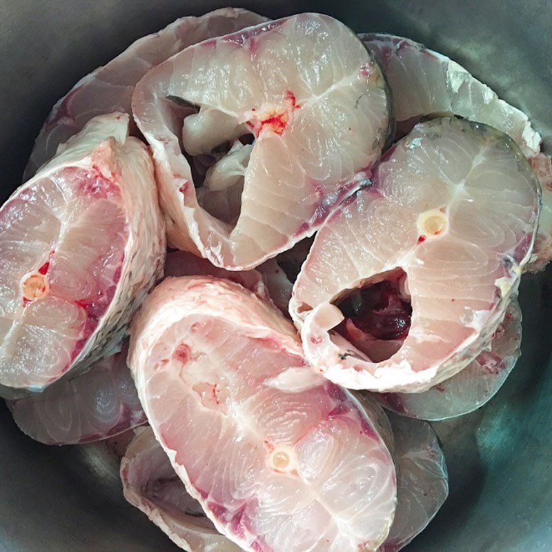 Step 1 Prepare the Snakehead Fish Braised Snakehead Fish with Galangal