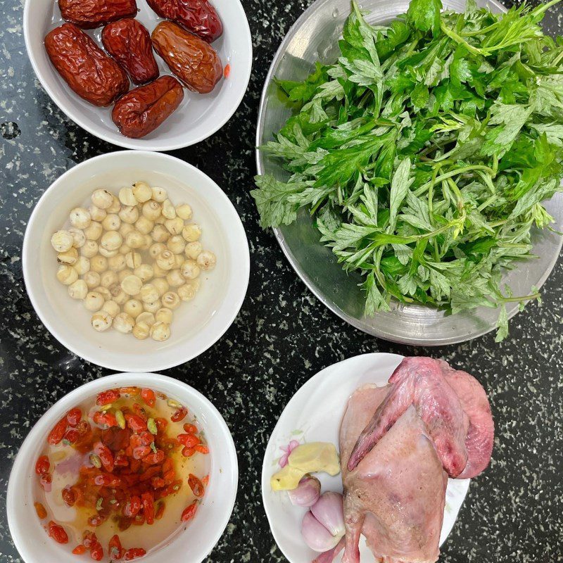 Step 2 Preparation of other ingredients Stewed pigeon with wormwood (Recipe shared by a user)