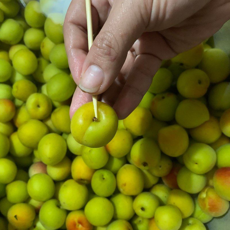 Step 1 Prepare the plums for Umeshu Plum Wine (Recipe shared by users)