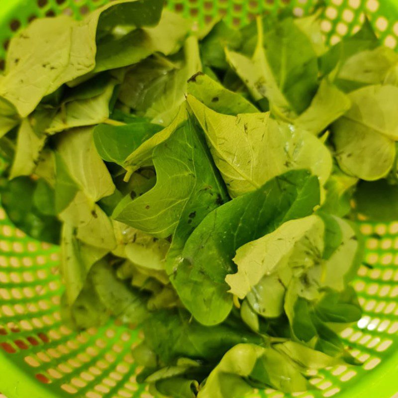 Step 1 Prepare the Ingredients for Water Spinach Soup with Dried Shrimp (Recipe shared by a user)