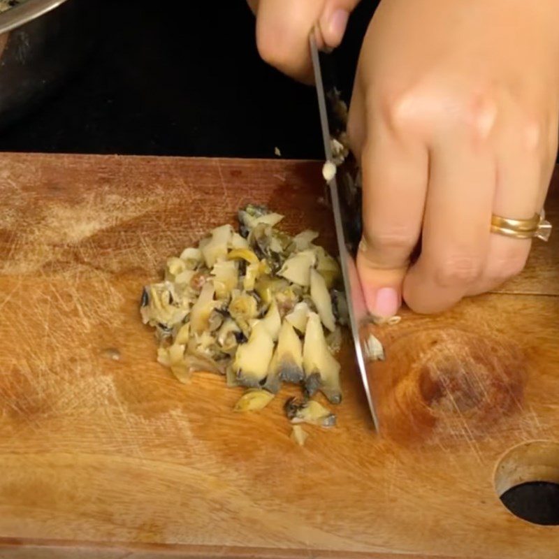 Step 1 Preparing the ingredients for Grilled Snails