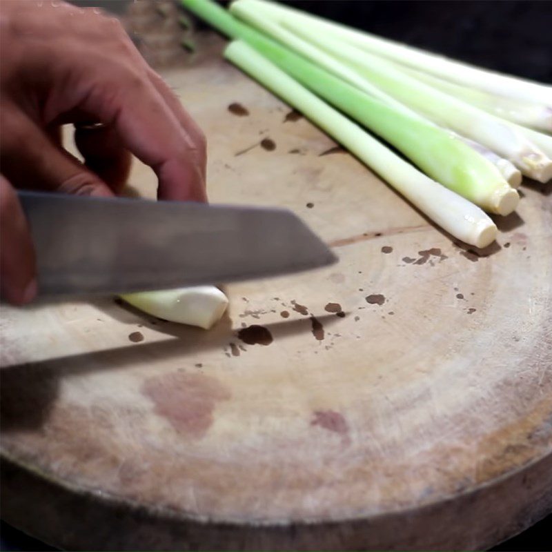 Step 1 Prepare the ingredients for Chili Lemongrass Salt