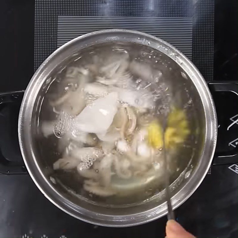 Step 1 Prepare the octopus for Stir-fried Noodles with Octopus and Vegetables