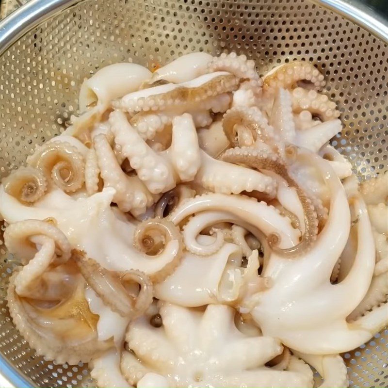 Step 2 Prepare the octopus for Fried Octopus with Fish Sauce