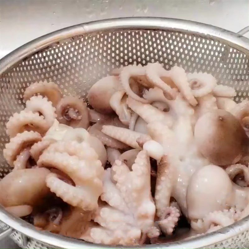 Step 2 Prepare the octopus for Fried Octopus with Fish Sauce