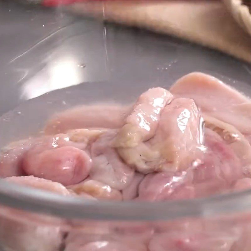 Step 1 Prepare the basa fish stomach Basa fish stomach fried with garlic and chili