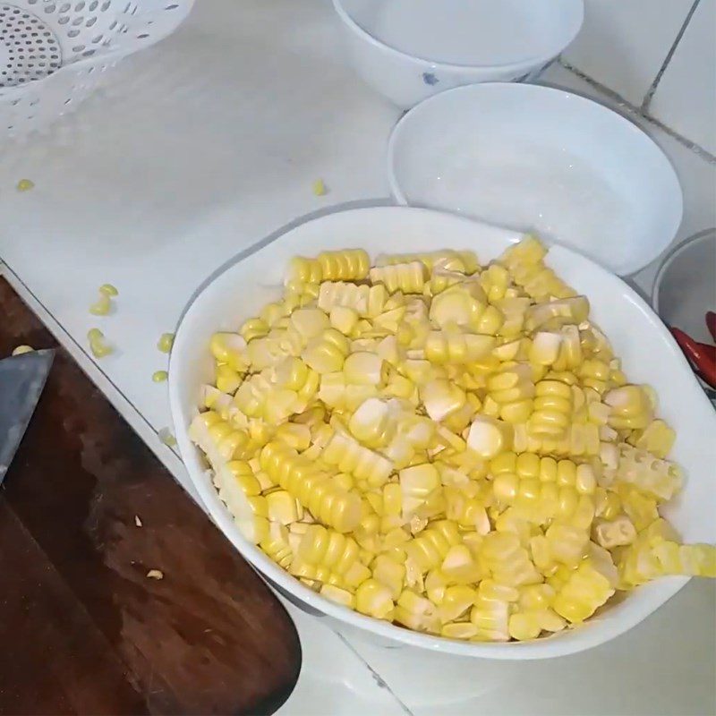 Step 1 Prepare the corn for Sweet Corn Pudding with Whole Kernels