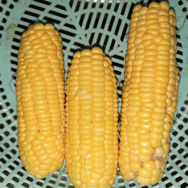 Step 1 Prepare American corn for American corn dessert with tapioca flour