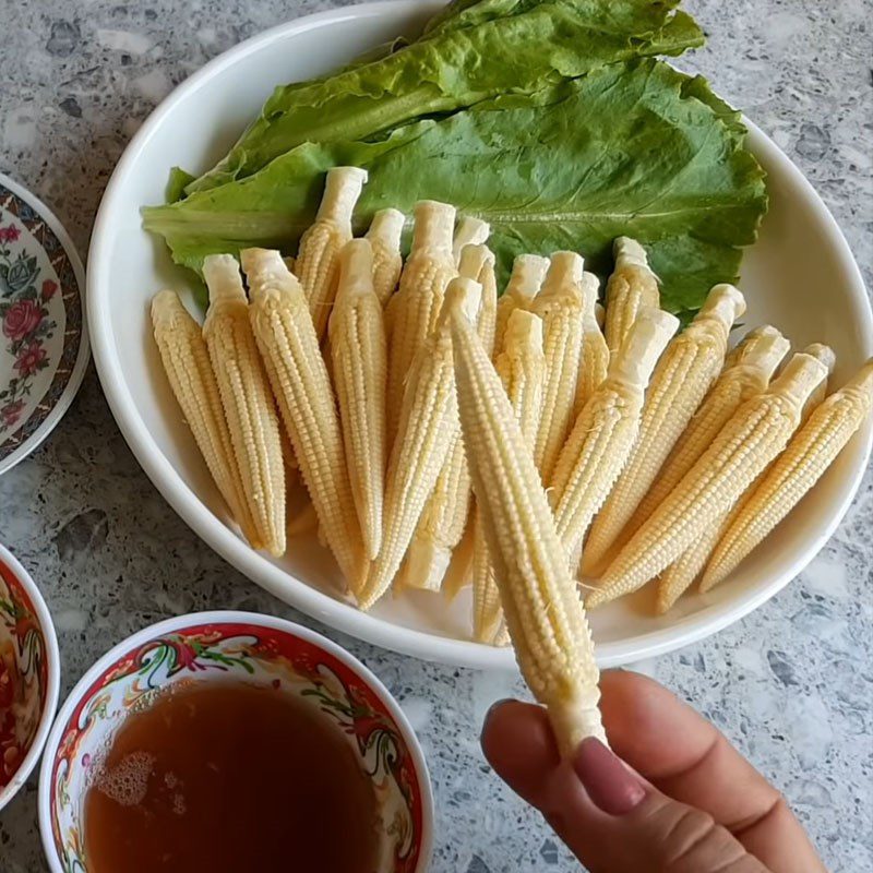 Step 1 Prepare the young corn Crispy Young Corn with Fish Sauce