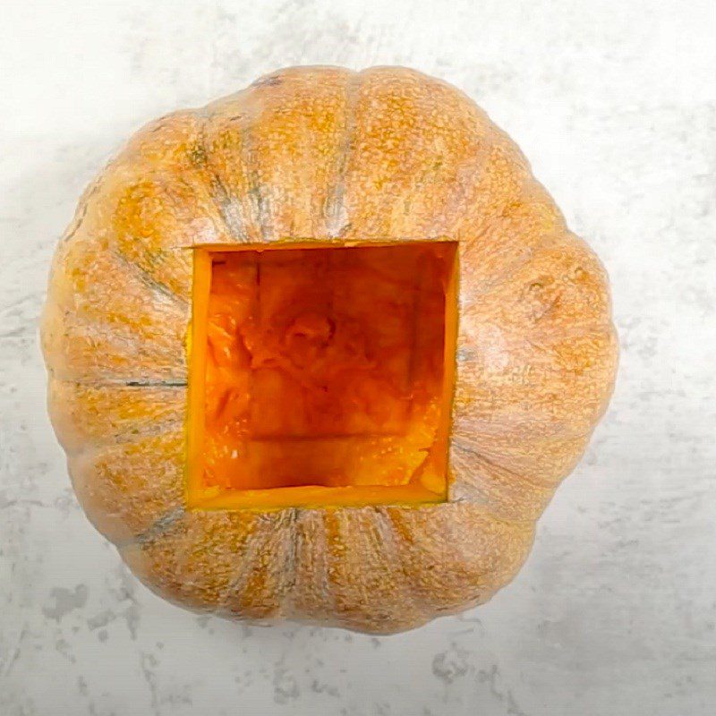 Step 3 Prepare pumpkin Steamed black chicken with pumpkin