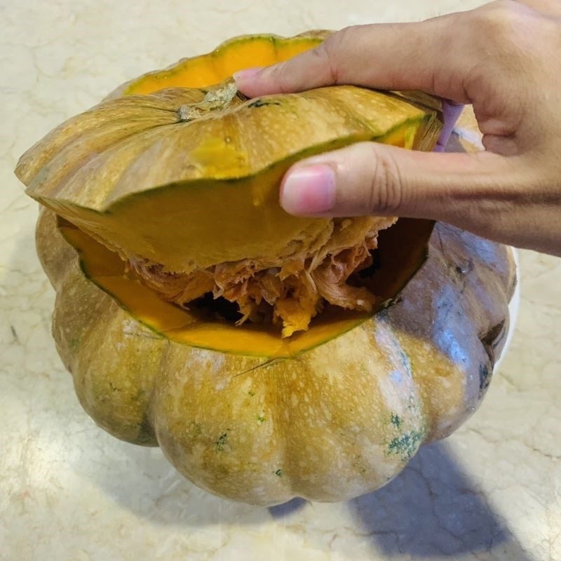 Step 1 Prepare the pumpkin Whole Pumpkin Stewed Chicken