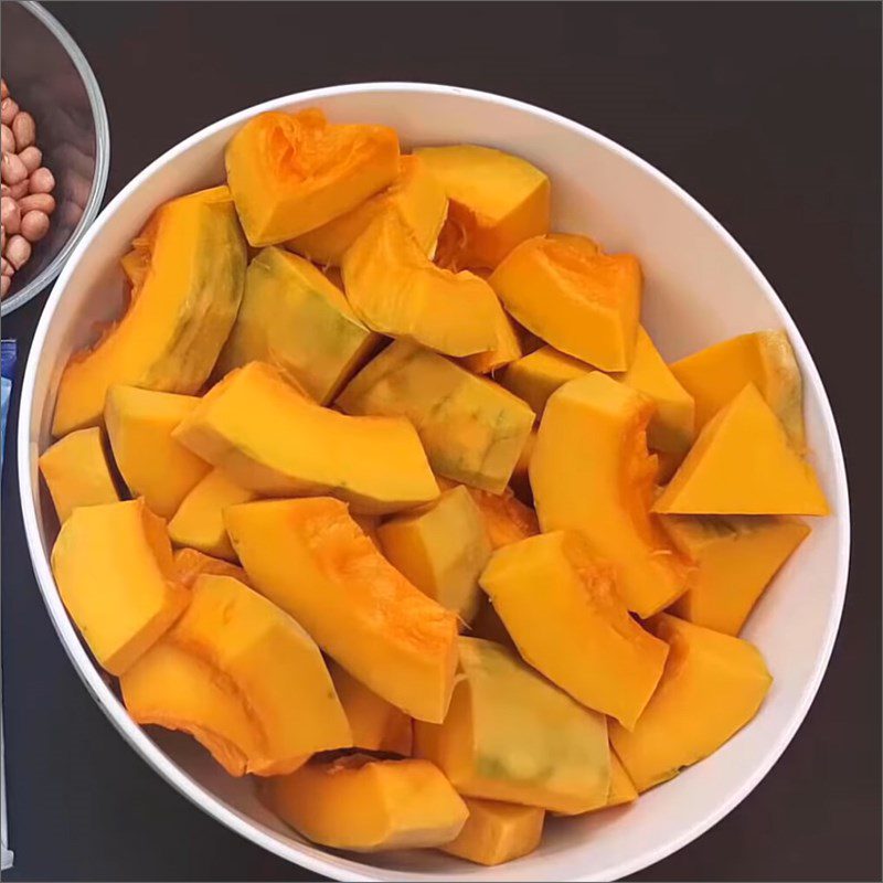 Step 1 Prepare the pumpkin for Pumpkin Ice Cream in a Bag