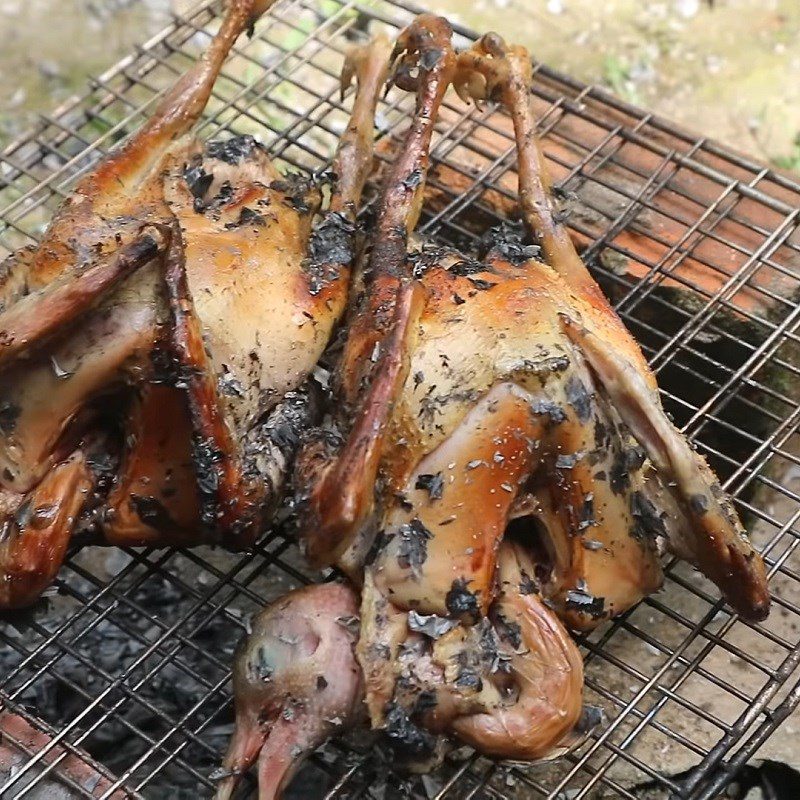 Step 1 Prepare the pigeon Stir-fried Pigeon with Loofah