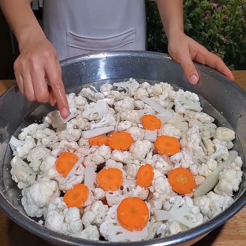 Step 1 Prepare cauliflower and carrots for Sweet and Sour Pickled Cauliflower