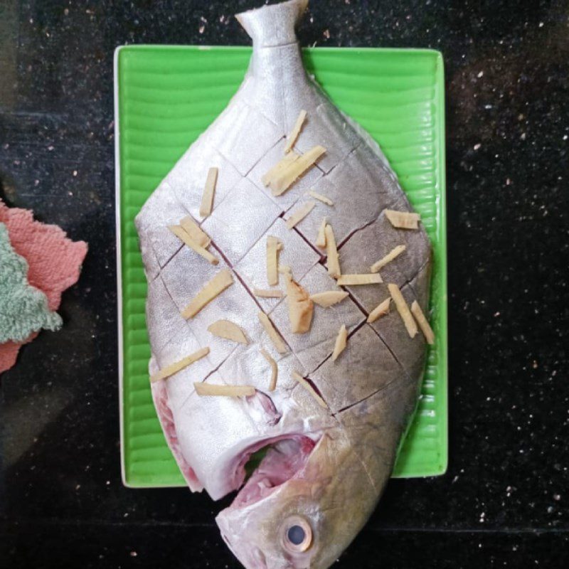 Step 1 Prepare the fish Grilled White Pomfret with Chili Salt