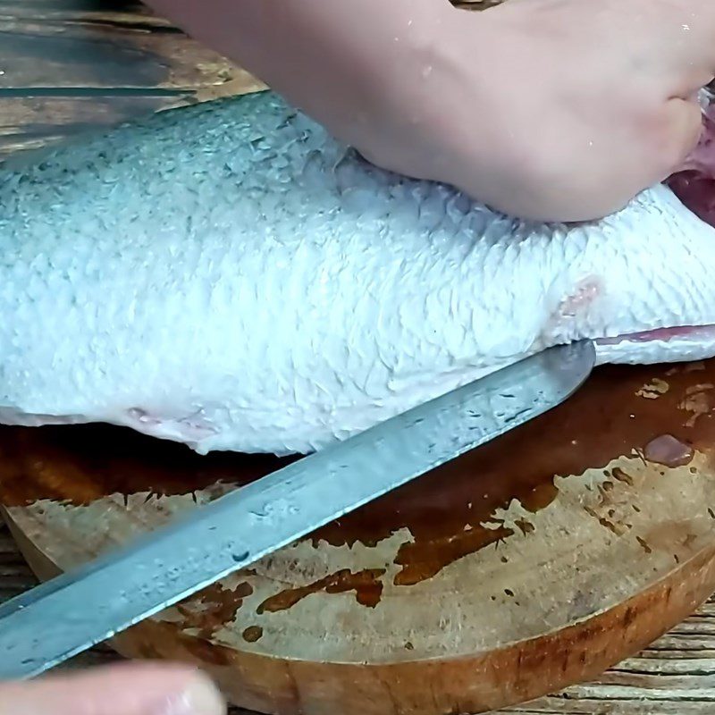 Step 1 Prepare the fish for steamed barramundi