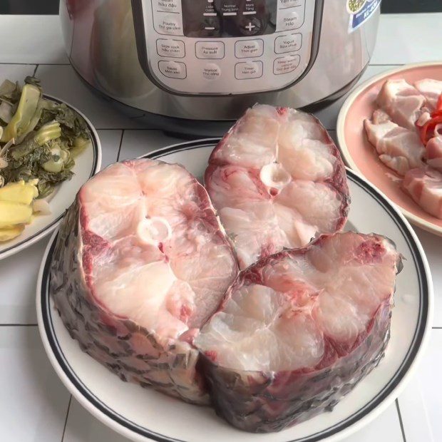 Step 1 Prepare the fish Braised Carp with Pickled Mustard Greens using an Electric Pressure Cooker