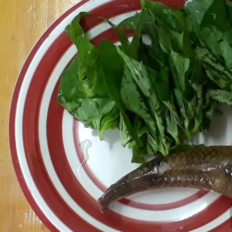 Step 1 Prepare Water Spinach for Fish and Water Spinach Porridge