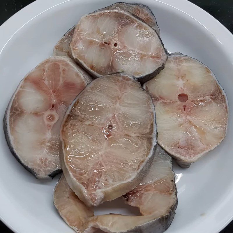 Step 1 Prepare the Barramundi Fried Barramundi with Fish Sauce