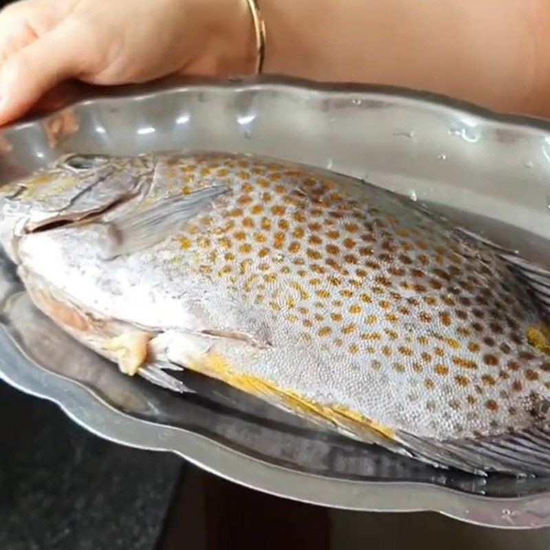 Step 1 Prepare the fish Grilled salt and chili fish