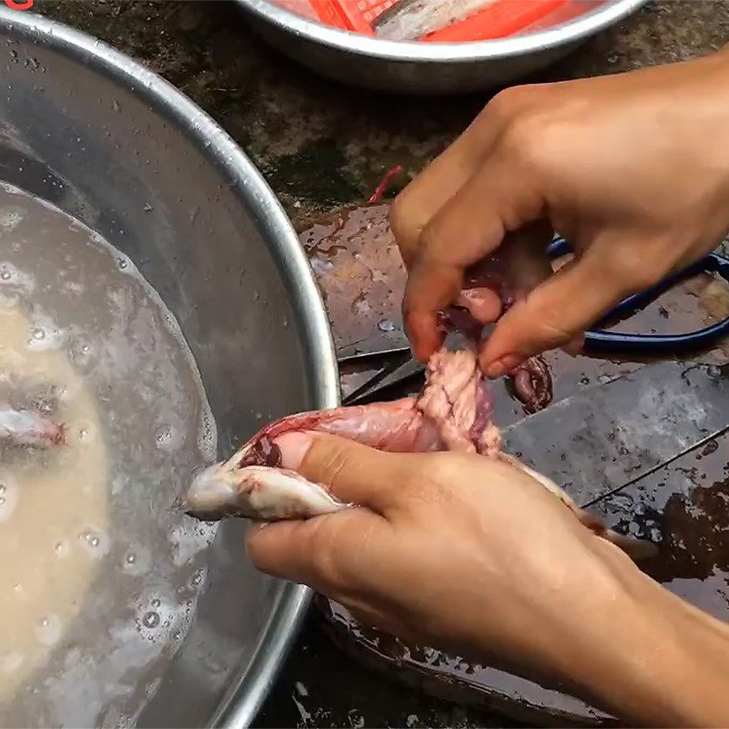 Step 1 Prepare the eel Eel braised with ginger