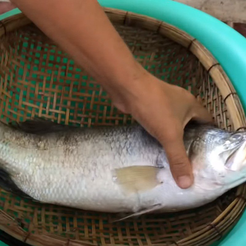 Step 1 Prepare the barramundi Grilled barramundi with scallion oil