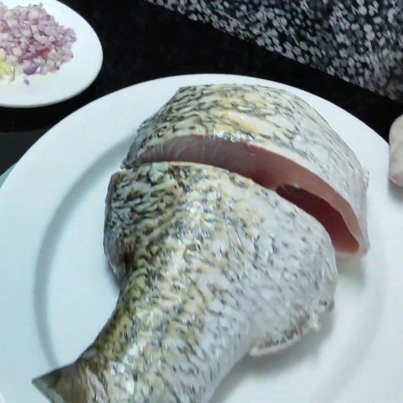 Step 1 Prepare the mullet for Mullet Hotpot with Taro