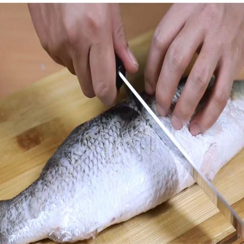 Step 1 Prepare the Barramundi Steamed Barramundi with Soy Sauce