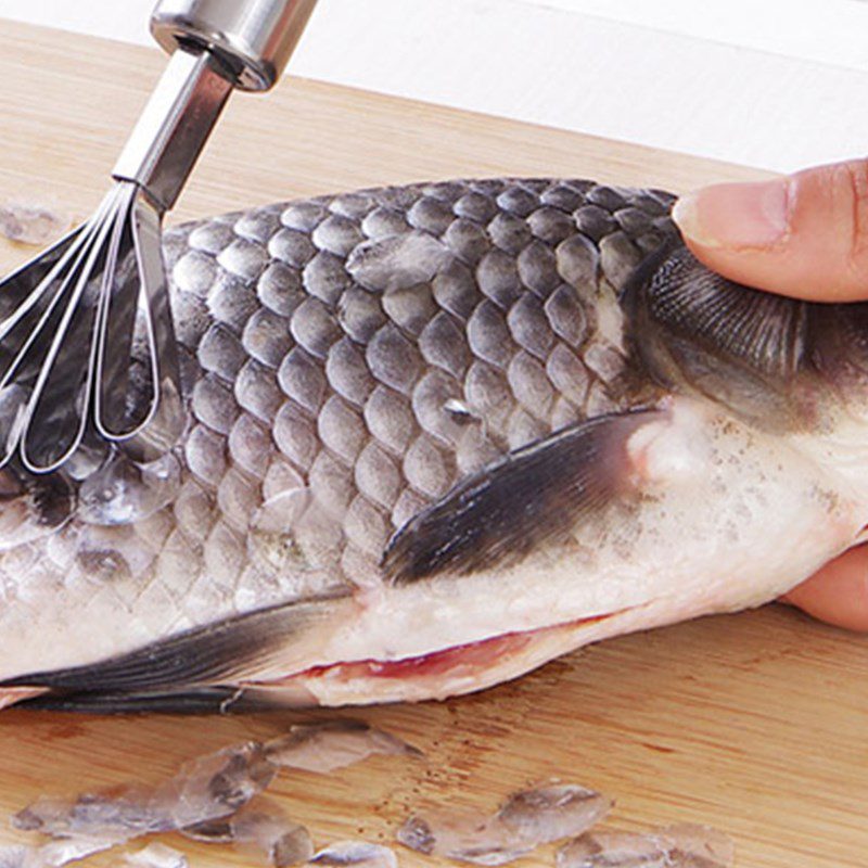 Step 1 Prepare the Carp Steamed Carp with Soy Sauce