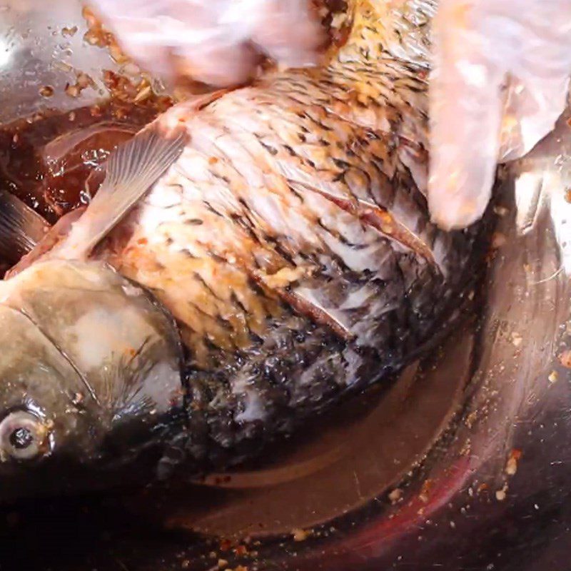 Step 1 Prepare the carp Carp steamed with fermented soybeans and vermicelli