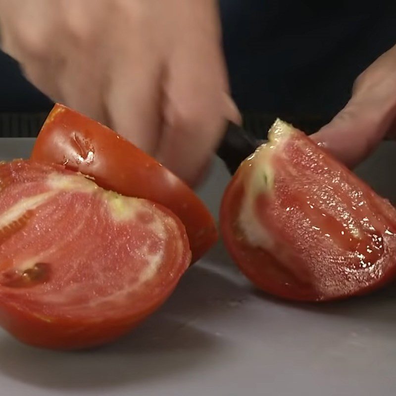 Step 1 Prepare the tomatoes for Tomato juice without a machine