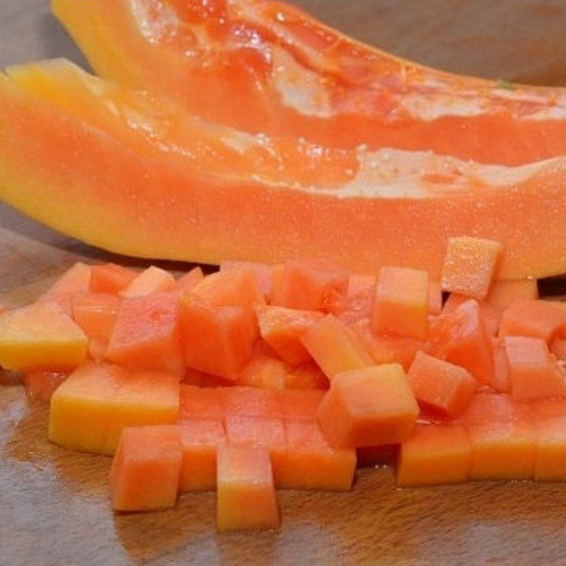 Step 1 Prepare tomatoes, carrots, oranges, and papayas for Tomato Carrot Papaya Juice