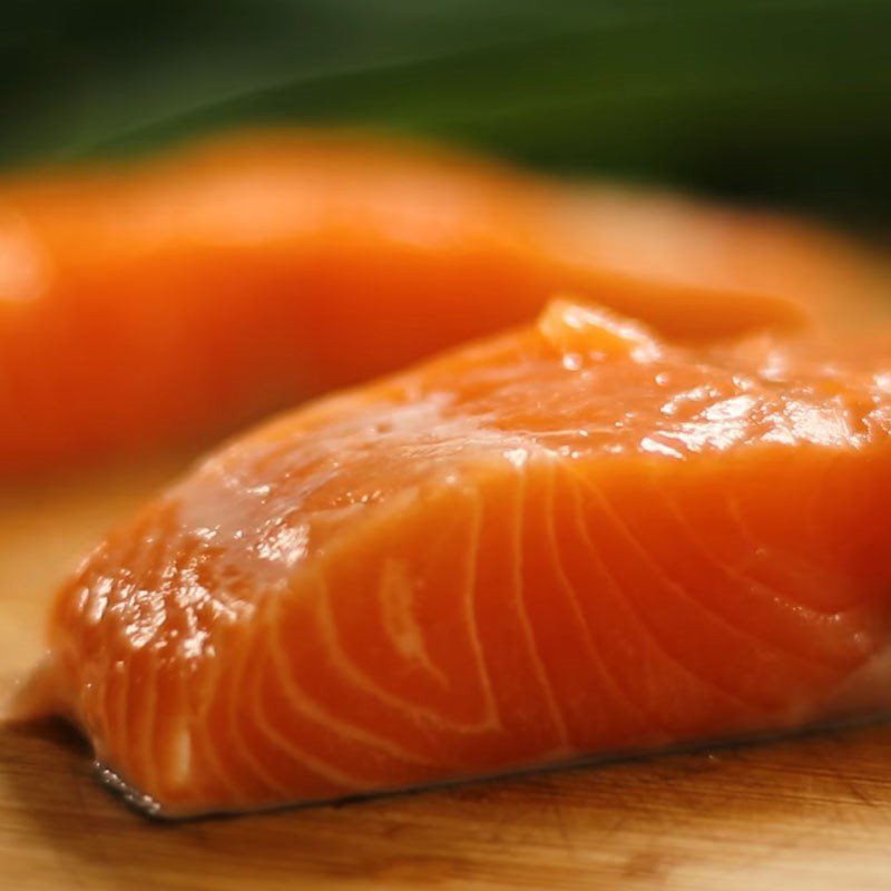 Step 1 Prepare the salmon for Potato Salmon Cake