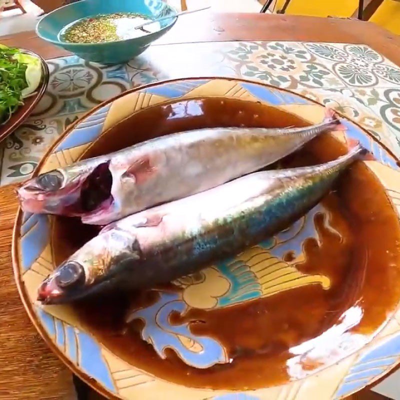 Step 1 Prepare mackerel Grilled mackerel with banana leaves