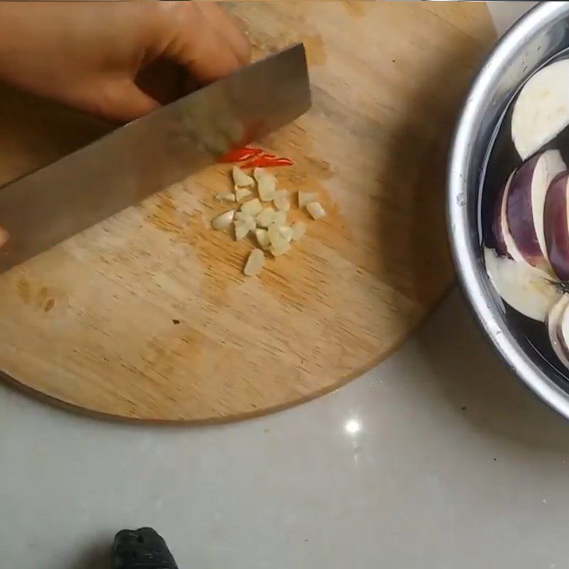 Step 1 Prepare eggplant Round eggplant quick pickle