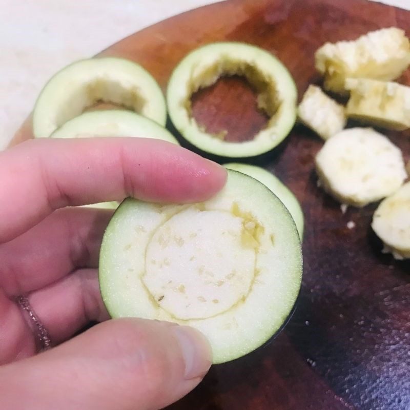 Step 1 Prepare eggplant for Fried Eggplant