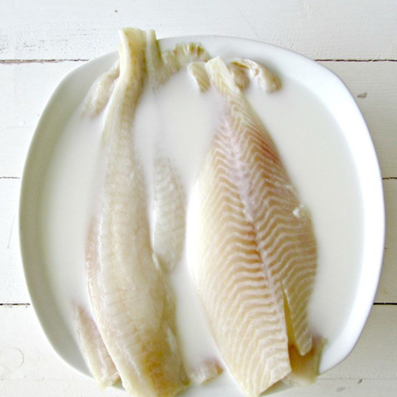 Step 1 Prepare the cod Steamed cod with mushrooms