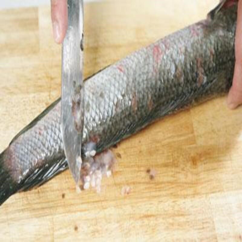 Step 1 Prepare the fish and ingredients for Grilled Snakehead Fish with Soy Sauce