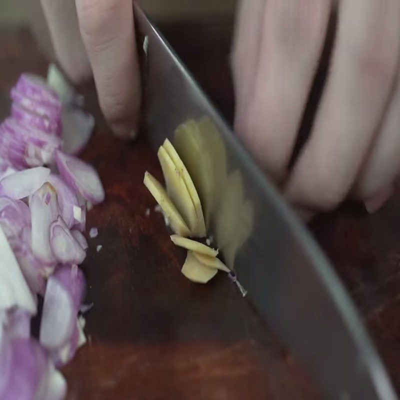 Step 1 Prepare the fish and ingredients for Grilled Snakehead Fish with Soy Sauce