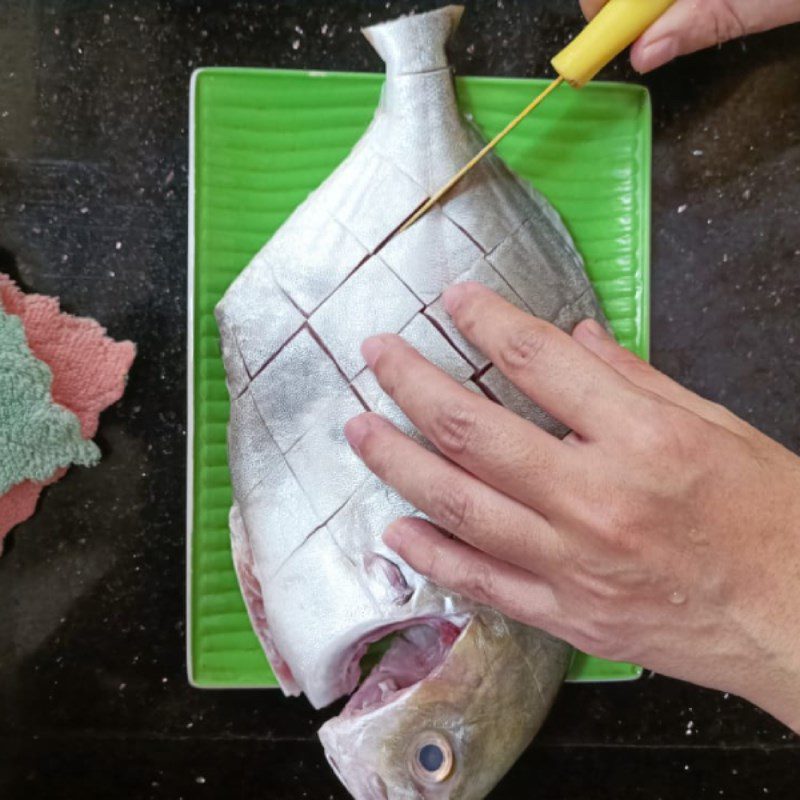 Step 1 Prepare the fish Grilled White Pomfret with Chili Salt