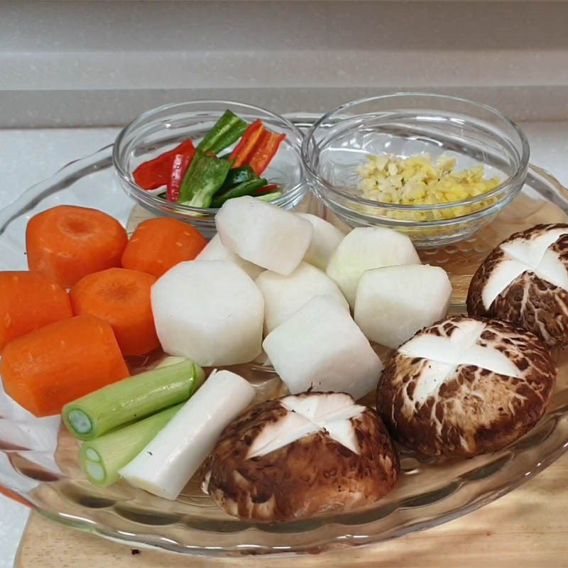 Step 1 Prepare the vegetables and mushrooms for Korean Soy Sauce Braised Beef Ribs