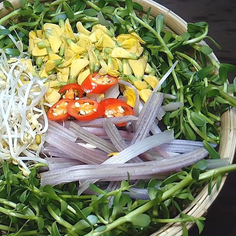 Step 1 Prepare the Ingredients for Vegetarian Bun Mam
