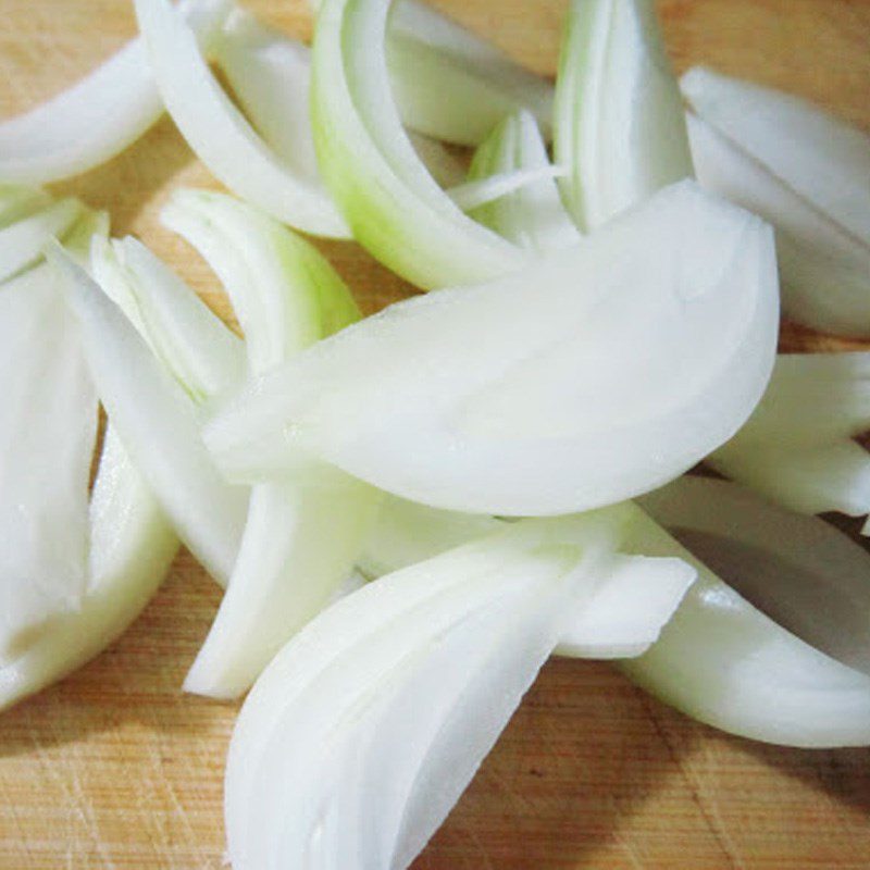 Step 1 Prepare the vegetables for Cheese and Vegetable Spring Rolls