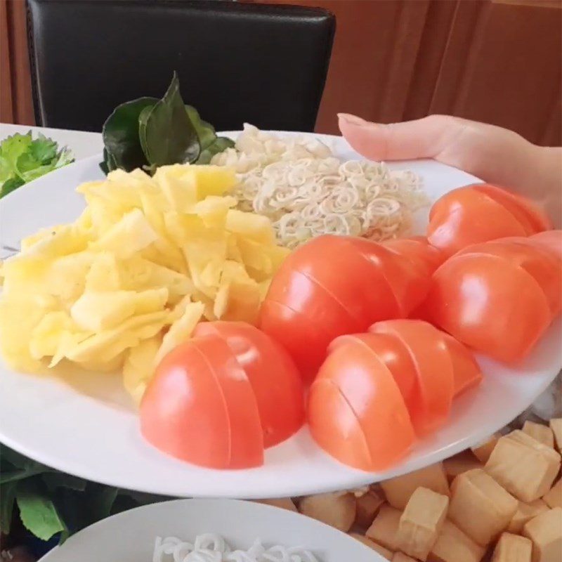 Step 2 Prepare the vegetables Tuna hot pot