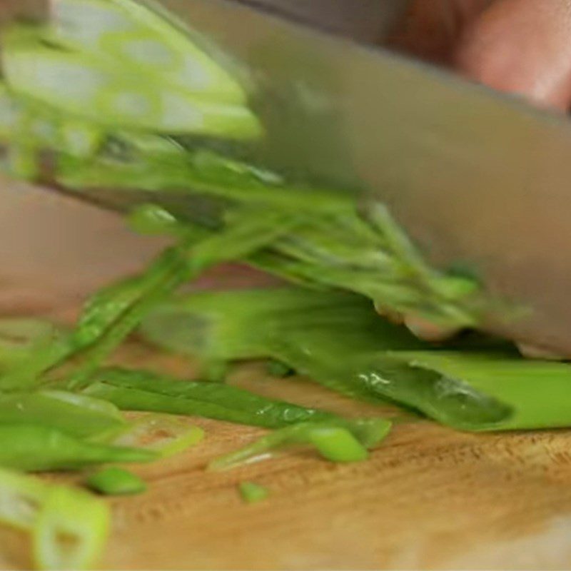 Step 4 Preparing the vegetables Grilled beef spring rolls