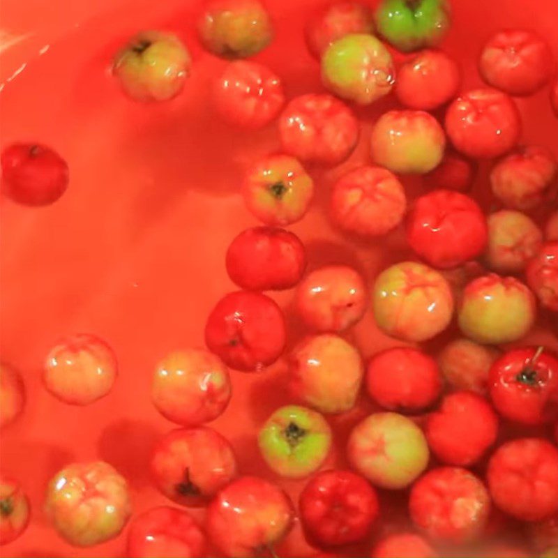 Step 1 Prepare the fruits for Sour Cherry Juice