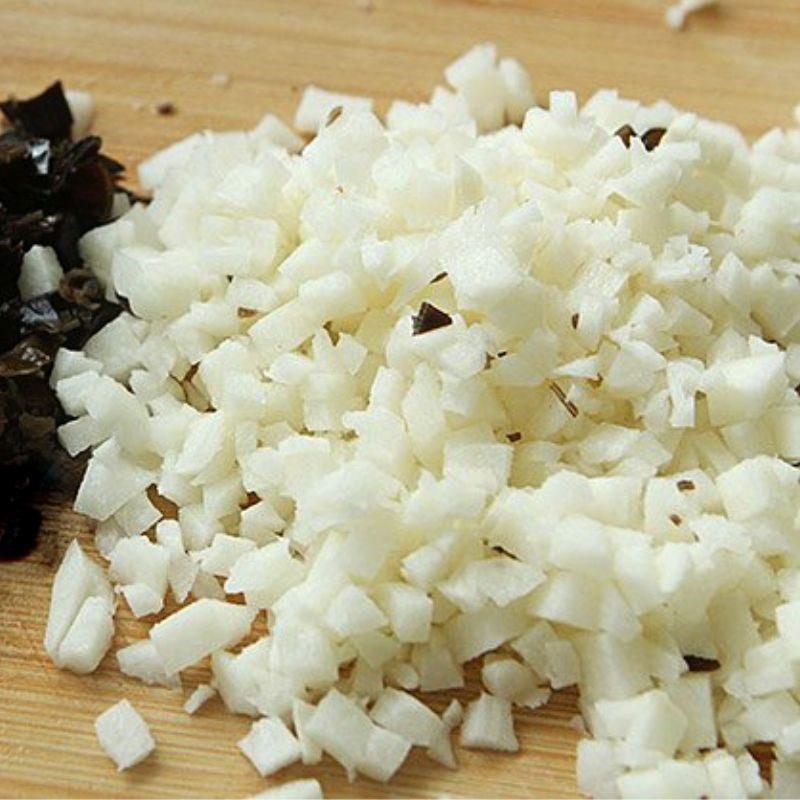 Step 1 Prepare the ingredients for Fried Dumplings with Meat and Egg Filling