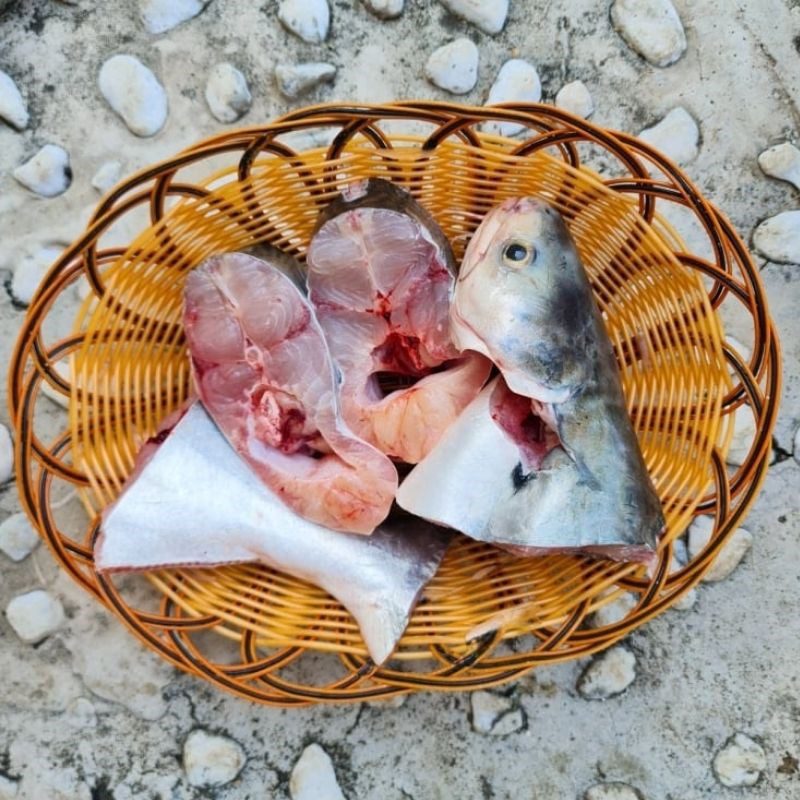 Step 1 Prepare the ingredients for Mắm kho with linh fish sauce